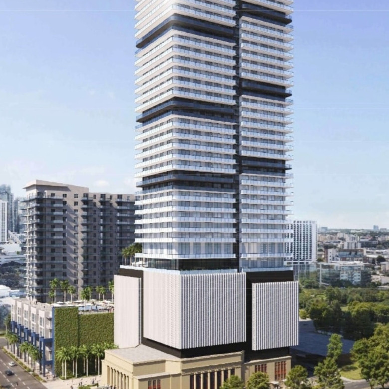 Streetscape view along Biscayne Boulevard in Edgewater where an Edgewater residential tower is planned.